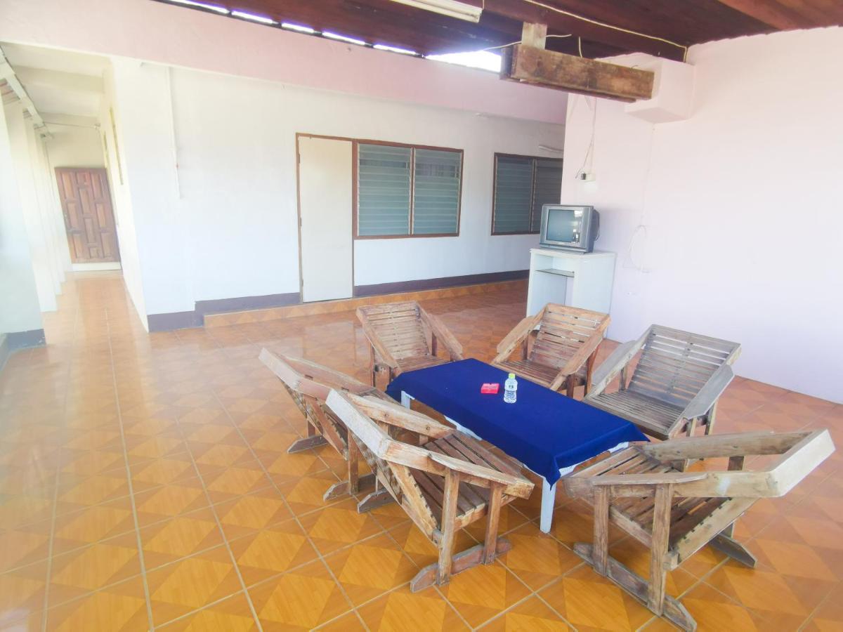 Manilath Guesthouse Ban Houayxay Exterior photo