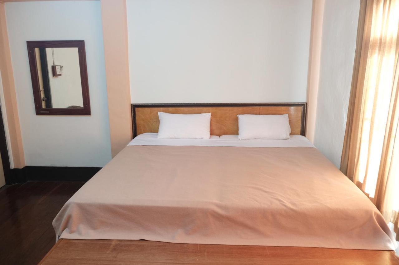 Manilath Guesthouse Ban Houayxay Exterior photo