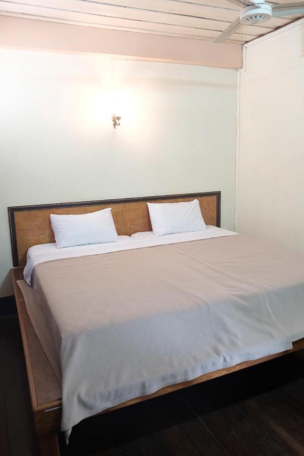 Manilath Guesthouse Ban Houayxay Exterior photo